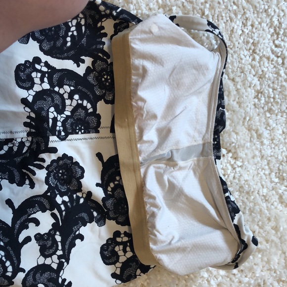 Lululemon workout tank 8 - Picture 6 of 7